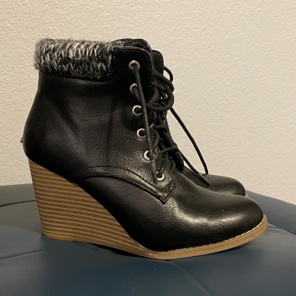 Black Nautica Wedge